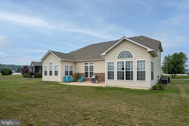 MOVE RIGHT IN, this spacious and contemporary four-bedroom home - photo 47