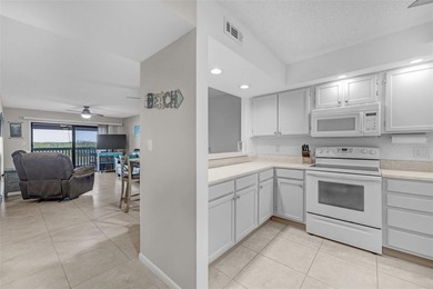 Fabulous Waterfront Community of Little Harbor. This 2 bedroom 2 - photo 8