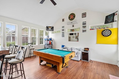 Welcome to 21 Caswell in the highly sought-after Picket Fences - photo 11