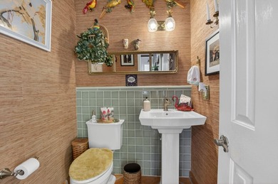 Renovated 2 bedroom, 2.5 bathroom garden paradise on a desirable - photo 11