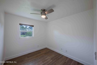 Welcome home to this charming, move-in-ready 3-bedroom, 2-bath - photo 13