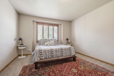Welcome to this beautiful home in the gated community of Shelley - photo 16