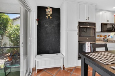 Renovated 2 bedroom, 2.5 bathroom garden paradise on a desirable - photo 16