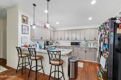 Welcome to 21 Caswell in the highly sought-after Picket Fences - photo 17