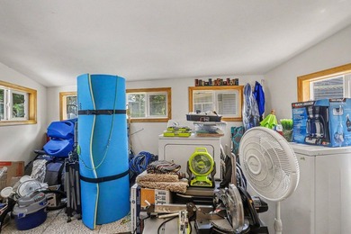 Welcome to this charming, turn key move-in-ready channel front - photo 17