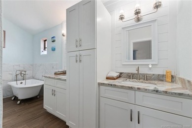 Stunning, Fully Updated 2-Story Home in the Prestigious Yacht & - photo 17