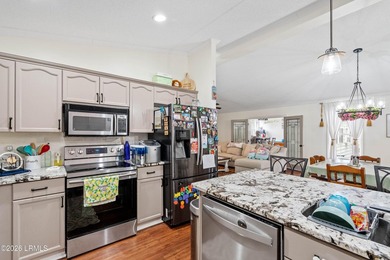 Welcome to 21 Caswell in the highly sought-after Picket Fences - photo 20
