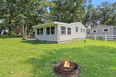 Welcome to this charming, turn key move-in-ready channel front - photo 21