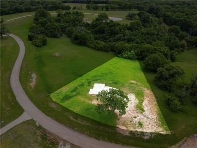 Waters Edge Lake Lot Sale Pending in Athens Texas