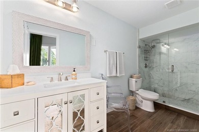 Stunning, Fully Updated 2-Story Home in the Prestigious Yacht & - photo 23