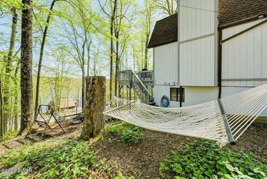 Welcome to this beautifully situated 3-bedroom, 2-bath home - photo 4