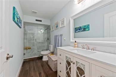 Stunning, Fully Updated 2-Story Home in the Prestigious Yacht & - photo 25