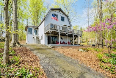 Welcome to this beautifully situated 3-bedroom, 2-bath home - photo 10