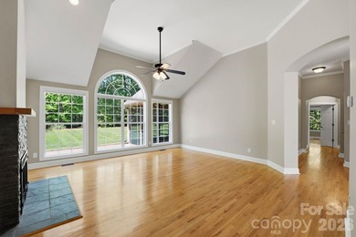 Beautifully Updated Ranch Home / 1.7 Private Acres (double lots) - photo 16