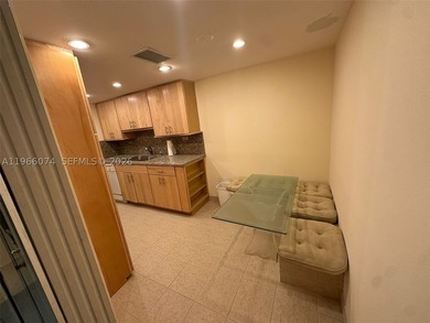 True oceanfront Miami Beach living with direct Atlantic Ocean - photo 16