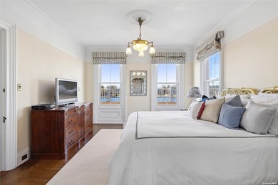 Elegance Meets Modern Comfort in This Waterfront Compound Estate - photo 18