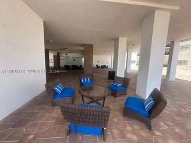 True oceanfront Miami Beach living with direct Atlantic Ocean - photo 19