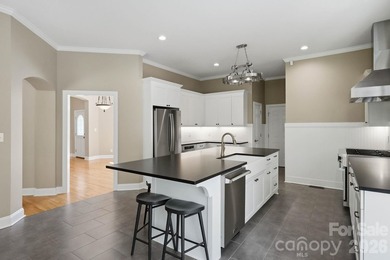 Beautifully Updated Ranch Home / 1.7 Private Acres (double lots) - photo 23