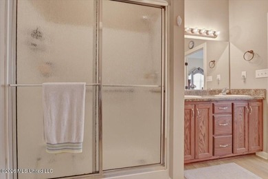 Welcome to this beautifully designed 2-bedroom, 2-bathroom - photo 23