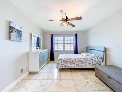 Nestled directly on the Dunedin Causeway, this stunning - photo 27