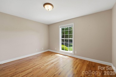 Beautifully Updated Ranch Home / 1.7 Private Acres (double lots) - photo 34