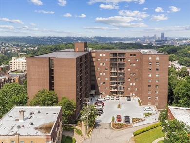 MOVE-IN CONDITION! OPEN CONCEPT! INCREDIBLE VIEWS! Enjoy low - photo 1