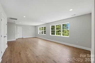 Beautifully Updated Ranch Home / 1.7 Private Acres (double lots) - photo 42