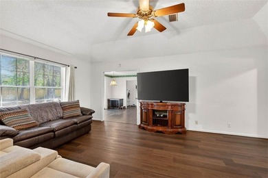 Welcome to this charming single-family home offering comfort - photo 10