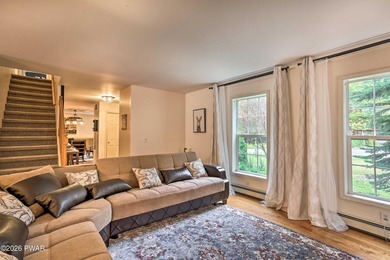 Exquisite TURN-KEY home in The Hideout, a four-season - photo 6
