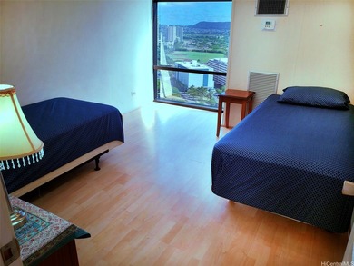 Spacious 29th-Floor 2BR/2BA Live-Work Residence | Ocean, Diamond - photo 11