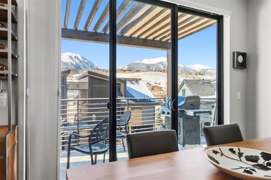 This thoughtfully upgraded River West condo offers modern - photo 16