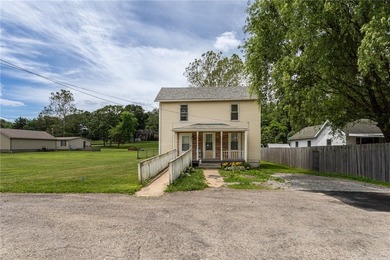 Opportunity awaits! This 2 bedroom 1 bath home is ready for your - photo 7