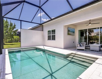This beautifully maintained 3-bedroom, 2-bath pool villa offers - photo 19