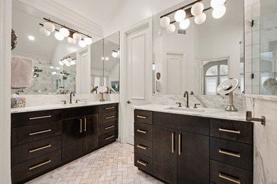 This beautifully renovated two-story home offers 4 bedrooms, 3.5 - photo 24