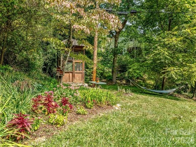 Tucked away at the end of a quiet dead-end road, 5 Hillcrest - photo 32