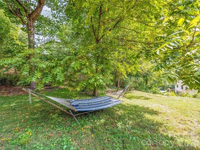 Tucked away at the end of a quiet dead-end road, 5 Hillcrest - photo 39