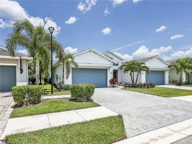 This beautifully maintained 3-bedroom, 2-bath pool villa offers - photo 45