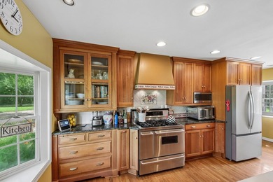 Come experience your everyday vacation home with this beautiful - photo 8