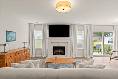 Spacious 5-Bedroom Home on a Corner Lot in Brunswick, GA - Open - photo 5