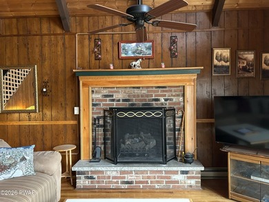 Hemlock Farms Chalet: One-level living on over 3/4 of an acre - photo 7