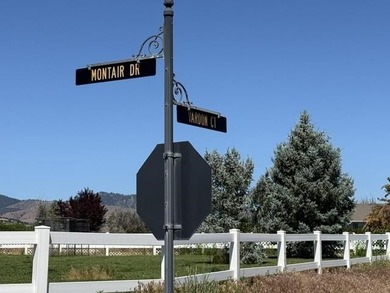 Beautiful 1.1 acre lot with stunning Mt. Shasta views - photo 2