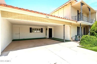 Lake Townhome/Townhouse For Sale in Scottsdale, Arizona