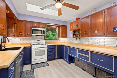 Welcome to 9 Starview Avenue, a beautifully maintained home set - photo 11