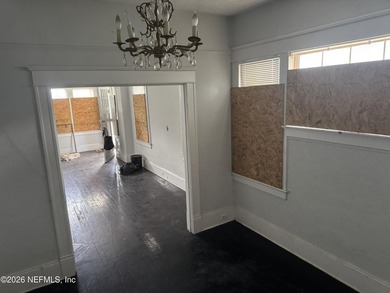 WONDERFUL OPPORTUNITY IN SPRINGFIELD! Built in 1922, this - photo 13