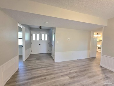 Waterfront living you've been dreaming of! Wake up each morning - photo 14