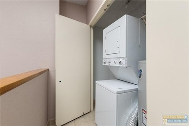 Experience coastal living at Sunchase IV in this spacious - photo 14