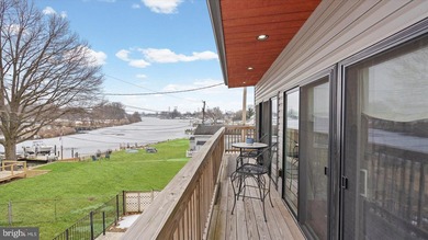 MOTIVATED SELLER; Modern waterfront living meets everyday - photo 14