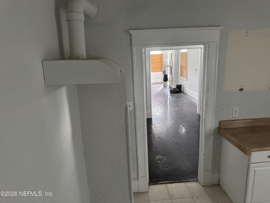 WONDERFUL OPPORTUNITY IN SPRINGFIELD! Built in 1922, this - photo 15