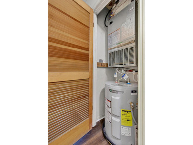 Excellent investment opportunity or owner-occupant purchase with - photo 19