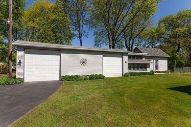 Discover this stunning 4,464 sq ft home set on 3.49 acres in the - photo 9